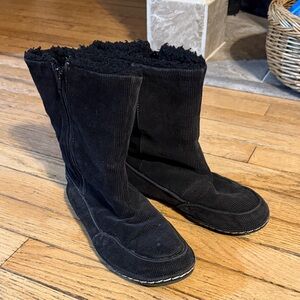 Rocket Dog Black Corduroy Boots sz 7.5